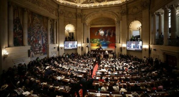 Incertidumbre por las reforma sociales que se discuten en el Congreso