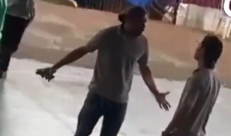 Un profesor de un colegio de Cali se ha hecho viral en redes por la forma en como regañó a uno de sus estudiantes frente a sus compañeros.