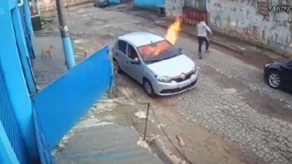 Jefe quemó vivo al esposo de una de sus empleadas porque le pidió un aumento de sueldo