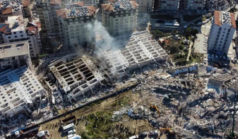 Cifra de muertos en terremotos de Siria y Turquía llegó a los 17.100