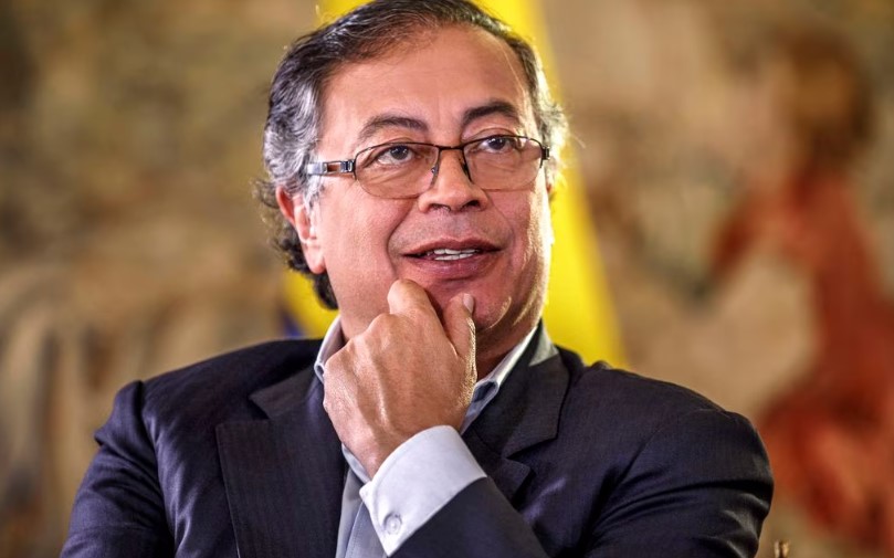 La reacción del presidente Petro a la reducción de la jornada laboral en Chile