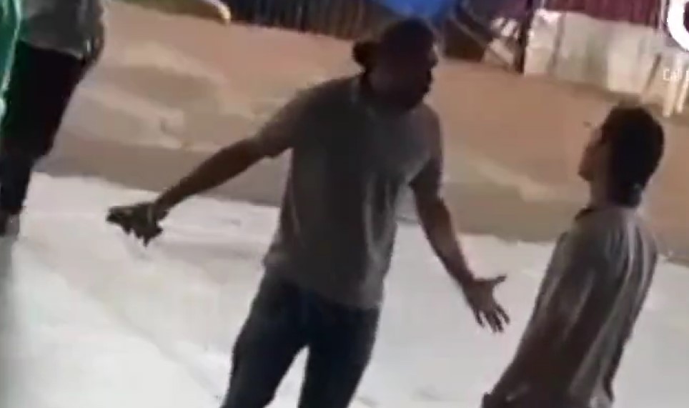 Un profesor de un colegio de Cali se ha hecho viral en redes por la forma en como regañó a uno de sus estudiantes frente a sus compañeros.