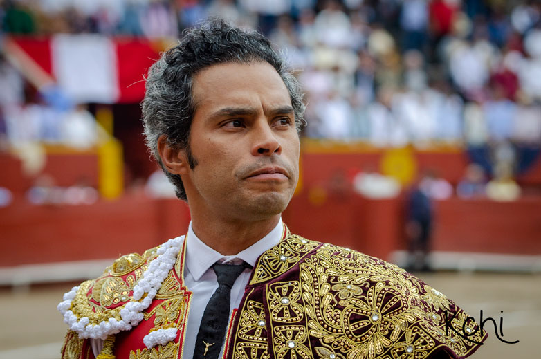 Torero fue embestido durante una corrida de toros en Colombia