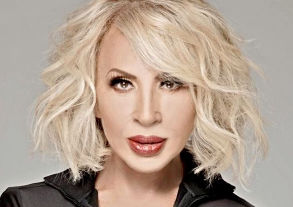 El atrevido vestido que lució Laura Bozzo en renovación de votos matrimoniales