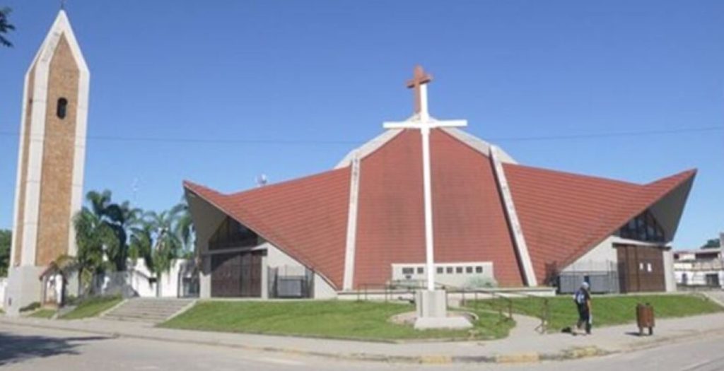 Delincuente se queda dormido tras robo en iglesia de Argentina