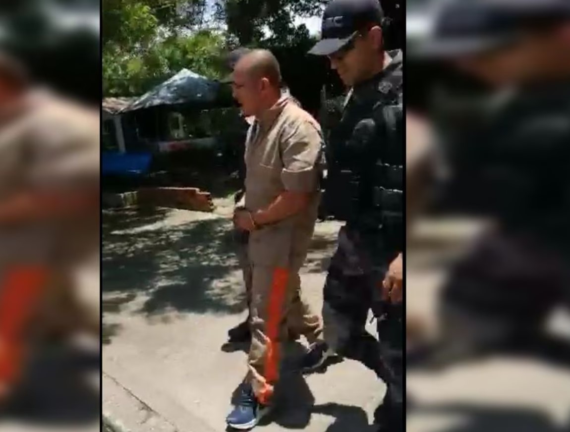 El Negro Ober llega esposado de manos y pies a la cárcel de máxima seguridad Doña Juana tras amenazas a la fuerza pública y comerciantes