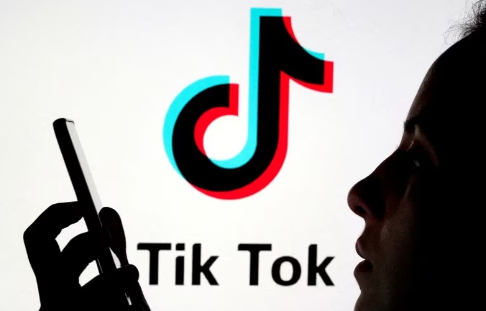 Ron DeSantis prohíbe uso de TikTok en oficinas y uniersidades públicas de la Florida