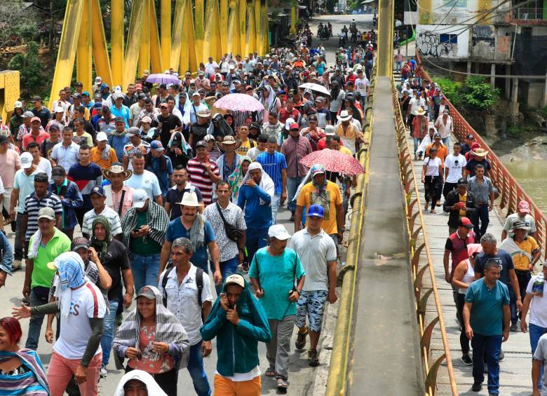 Paro minero en Antioquia deja 250.000 personas sitiadas en el sur de Córdoba