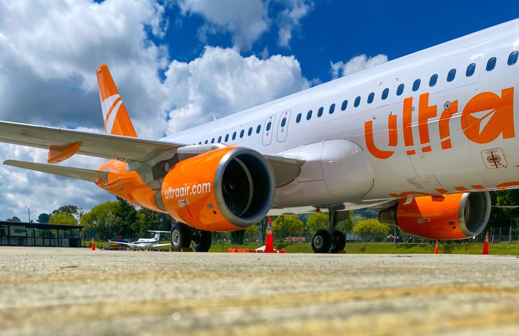 Ultra Air enfrenta millonaria demanda por vender tiquetes aéreos sabiendo que no prestaría más servicio