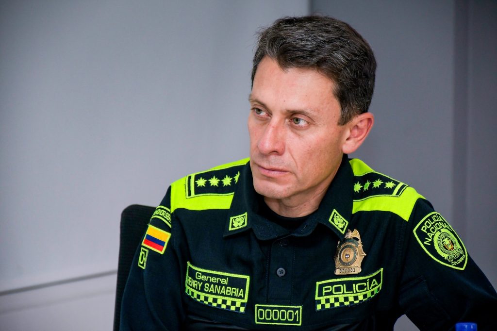 Con "firmatón" en el Congreso piden el retiro del Director de la Policía