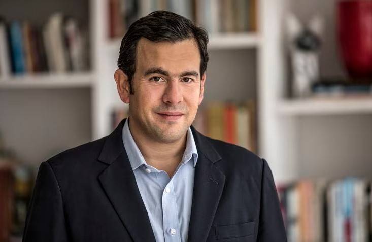 Ex Senador Lara gana pulso al Nuevo Liberalismo en el CNE