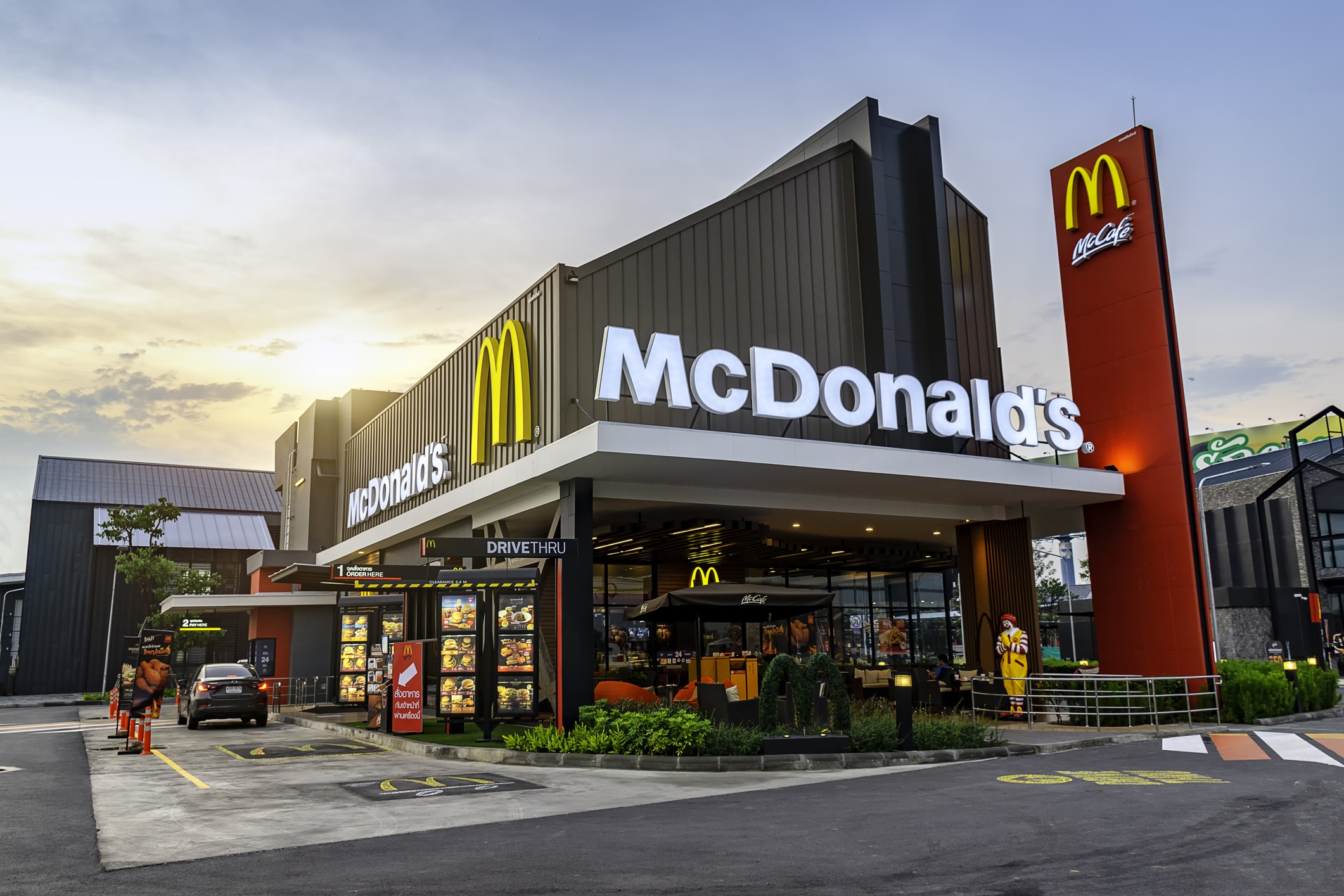 McDonald's cierra sus oficinas de EE.UU. temporalmente para informar a los empleados sobre despidos