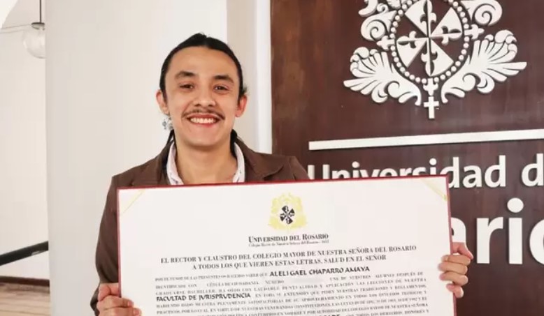 Colombia gradúa a la primera persona no binaria en su historia