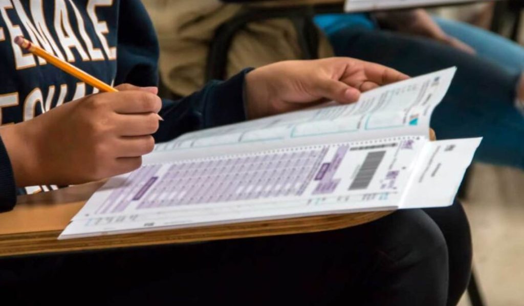 Puntajes Saber 11 en Colombia aumentan 3,8 puntos en 2022 respecto al año anterior