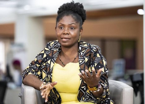 Vicepresidenta Francia Márquez causa polémica tras defender a la "Primera Línea" durante acto del Día del Trabajador en Cali