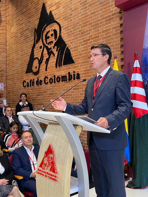 Controvertida elección de Germán Bahamón como nuevo gerente de Fedecafeteros pese a la oposición del presidente Petro