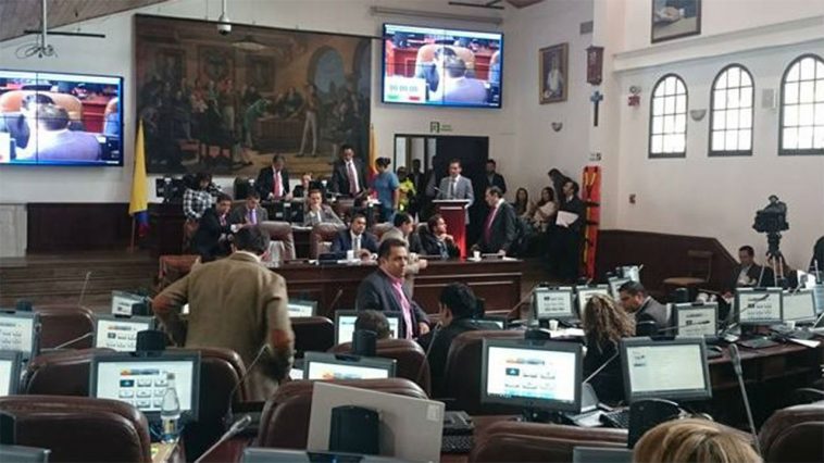 Investigan a 10 Concejales que no fueron a trabajar