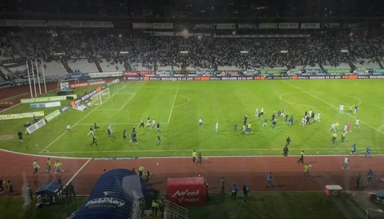 Disturbios en el estadio de Manizales dejaron 28 personas lesionadas