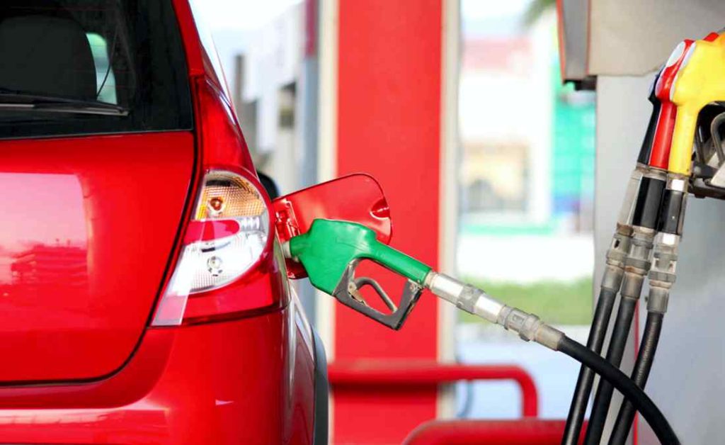 Gasolina subió 600 pesos más ¿En cuánto quedó?