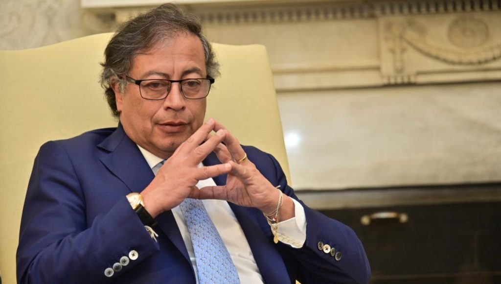 Presidente Gustavo Petro aborda avances en reformas y pide a la banca privada reducir tasas de interés