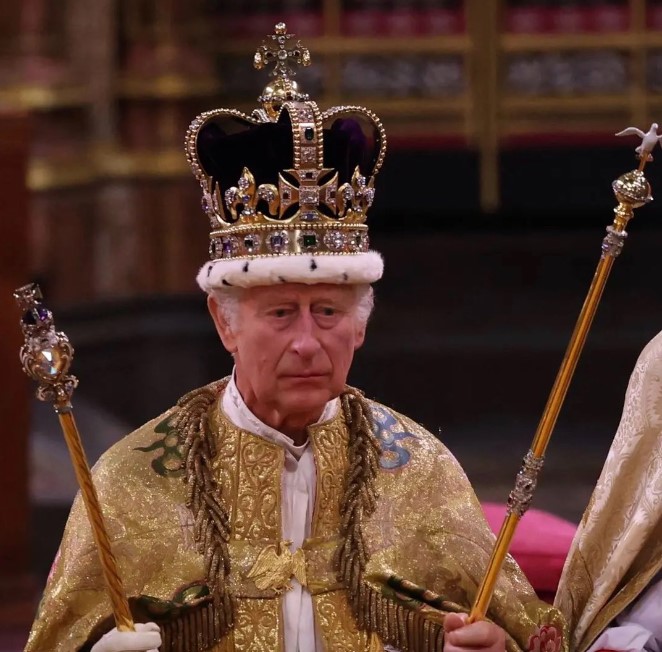 Carlos III fue coronado en el evento ceremonial más grande de Gran Bretaña en siete décadas