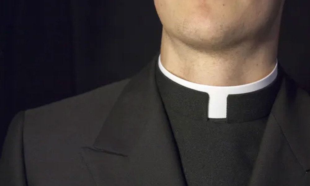 Sacerdote disparó contra un policía en Bogotá