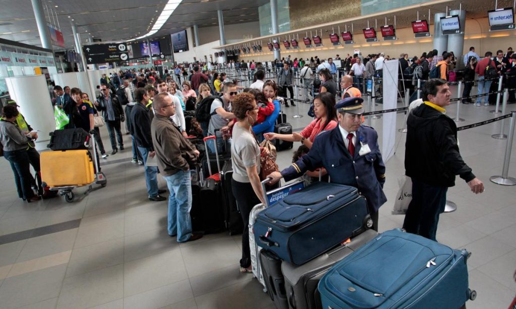 Proyecciones optimistas para el turismo en Colombia en medio de desafíos en el sector aéreo