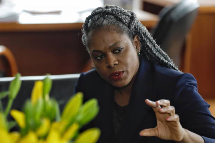 Gustavo Petro le pide la renuncia a la ministra de Educación y a 30 funcionarios del sector