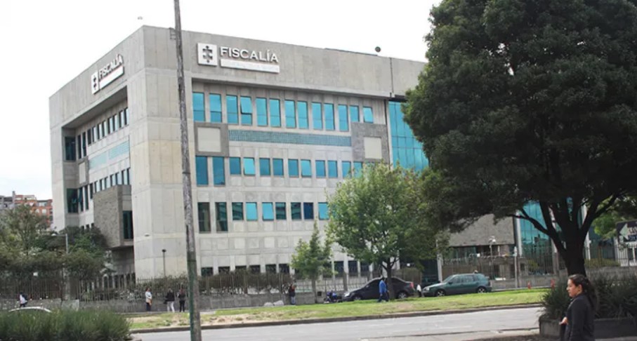 Destituido fiscal que se quedó con dinero de víctimas