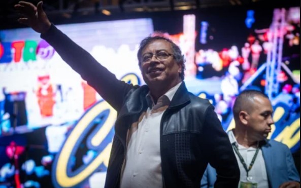 Fiscalía investigará caso de supuesta financiación ilícita en la campaña Petro