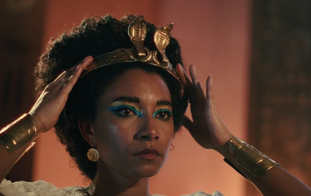 Demandan a Netflix por distorsionar la identidad egipcia en su docudrama de Cleopatra