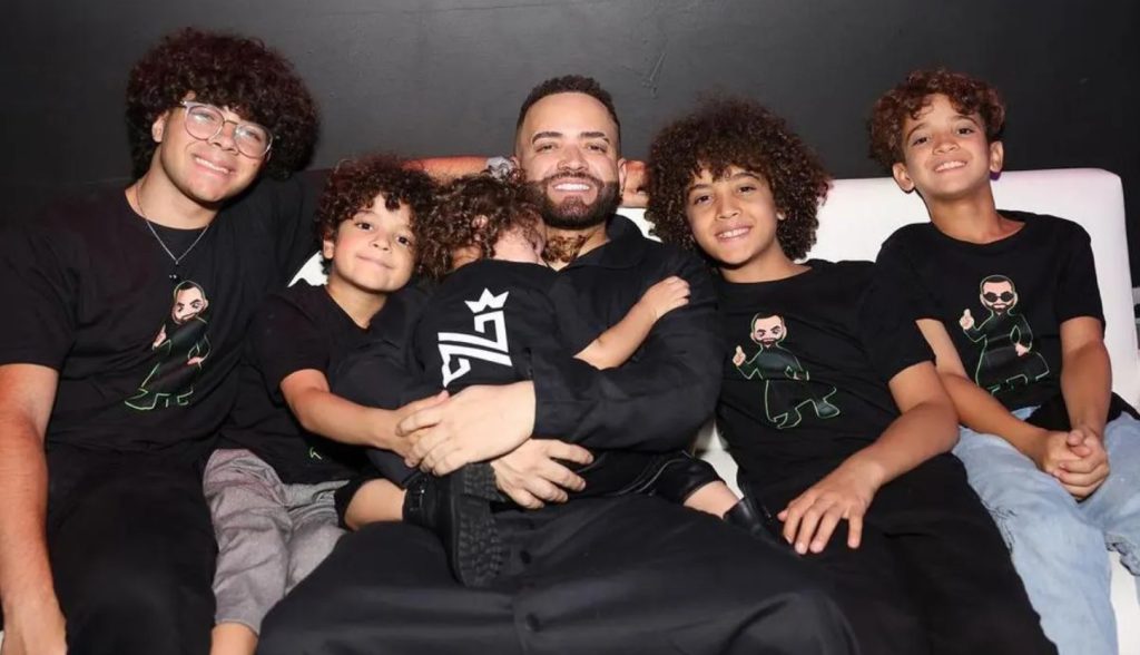 Nacho celebra su nueva paternidad