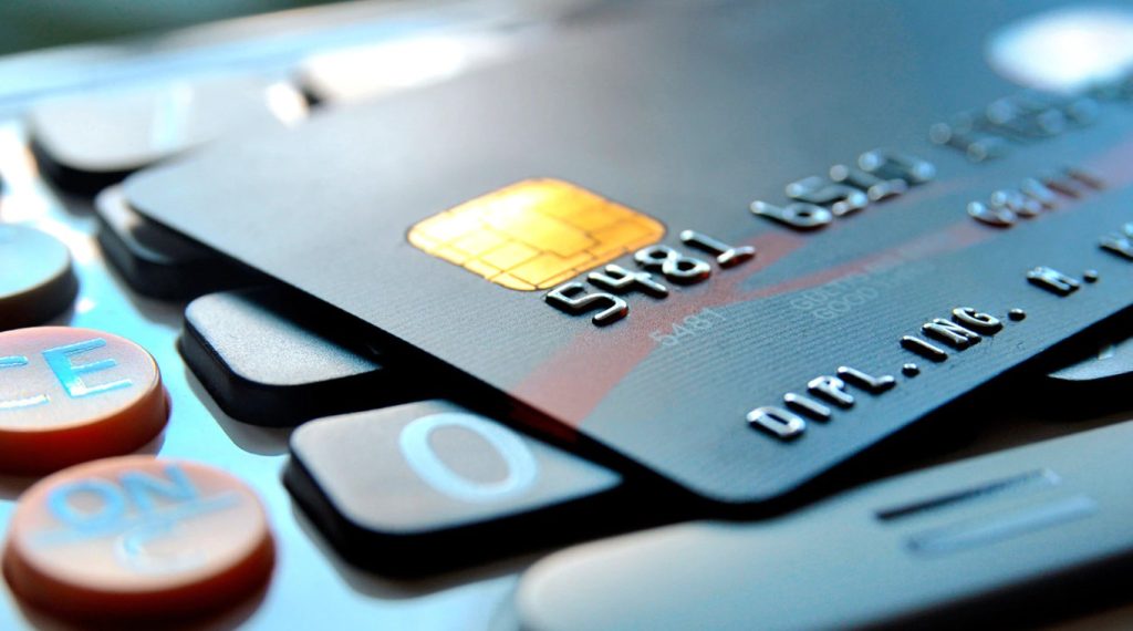 Así estarían operando estafadores contra usuarios de tarjetas de crédito