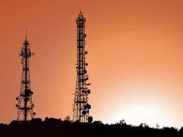 Movistar y Tigo exploran la creación de una nueva compañía para compartir redes y tecnologías en Colombia