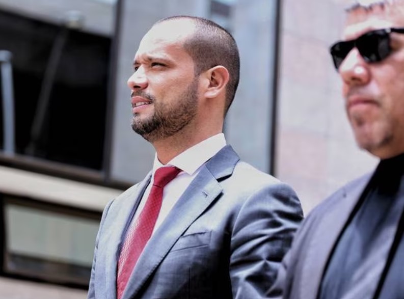 Aplazan juicio contra Diego Cadena por presunto soborno en caso Uribe