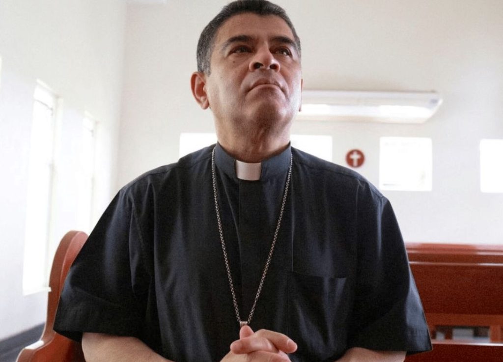 Obispo Rolando Álvarez regresó a la cárcel tras negarse a abandonar Nicaragua
