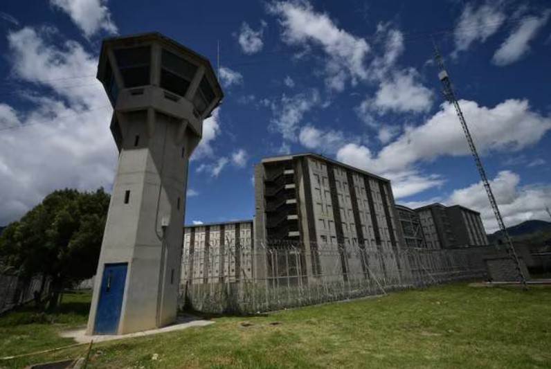 Frenan intento de fuga masiva en la cárcel La Picota