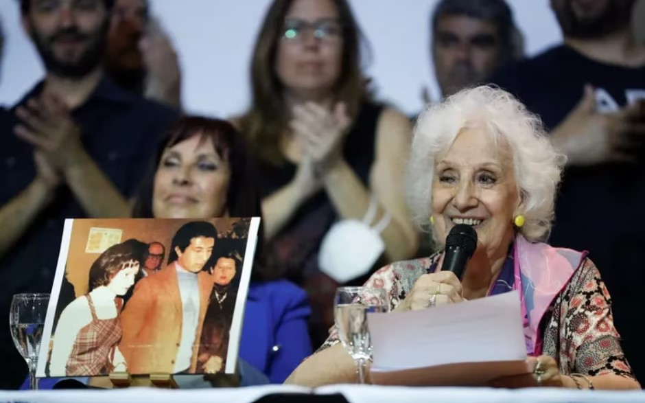 Las Abuelas de Plaza de Mayo encontraron al nieto 133
