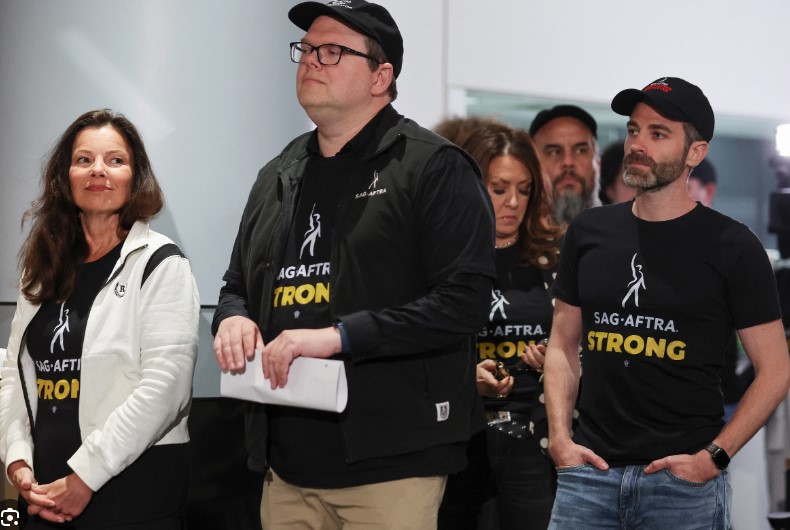 Sindicato de actores de Estados Unidos se sumó a la huelga de los guionistas