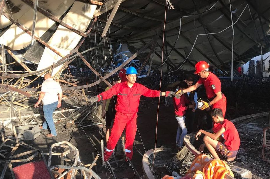 Al menos 114 muertos y 200 heridos en trágico incendio durante boda masiva en Irak