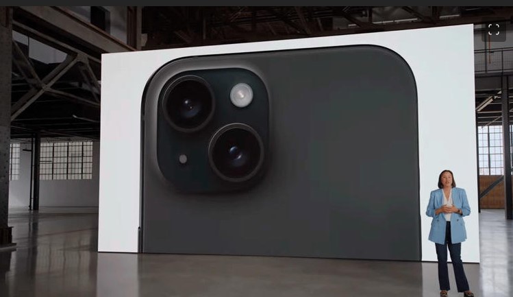 Nuevo iPhone 15 de Apple desata ola de memes en redes