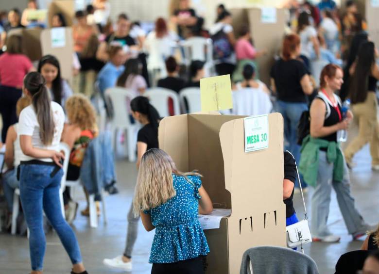 Estos son los 32 gobernadores elegidos en las elecciones regionales de 2023 en Colombia