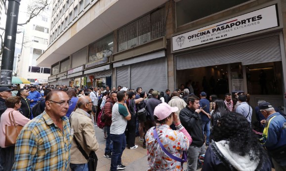 Cancillería confirma que no habrá suspensión en la entrega de pasaportes en Colombia