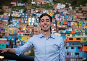 Acusan de "tramposo" a Juan Carlos Upegui en debate por la Alcaldía de Medellín