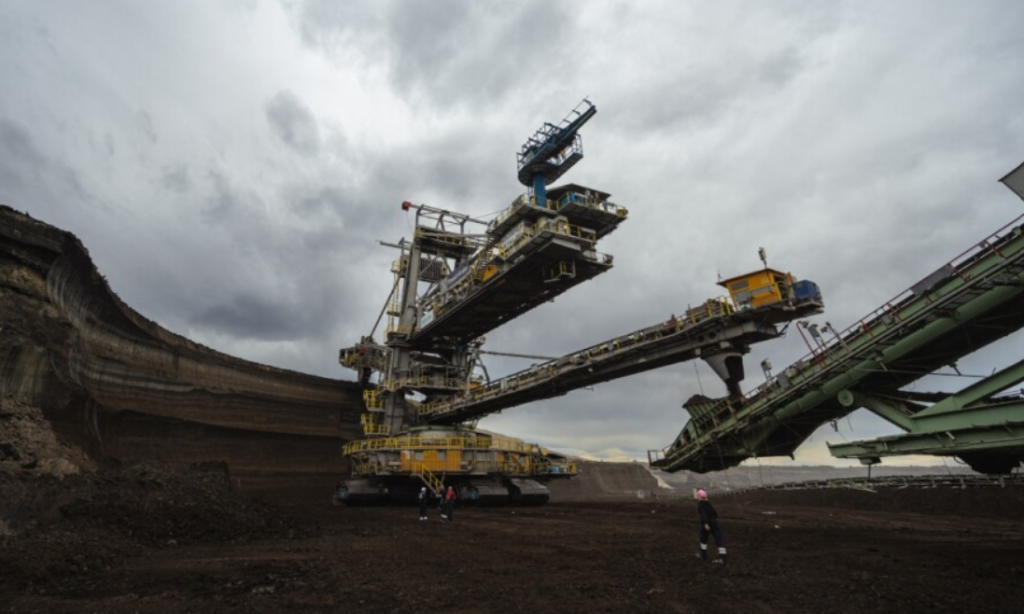 Presidente Petro critica fallo de la Corte sobre deducción de regalías a las empresas mineras