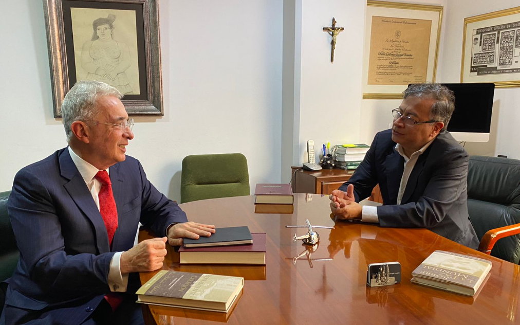 Ingrid Betancourt advierte que encuentro entre Petro y Uribe "saldrá mal"