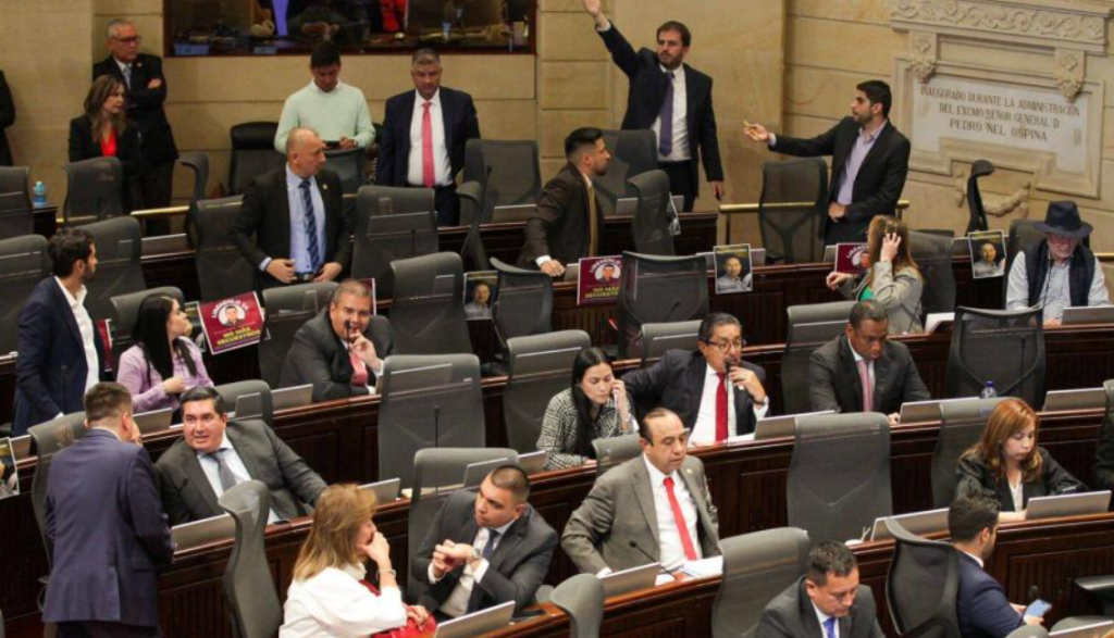 ¿Meritocracia o 'dedocracia'? nueva polémica en debate de la reforma a la salud