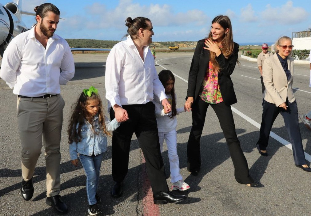 Liberación de Saab llegó justo a un día de su cumpleaños 52