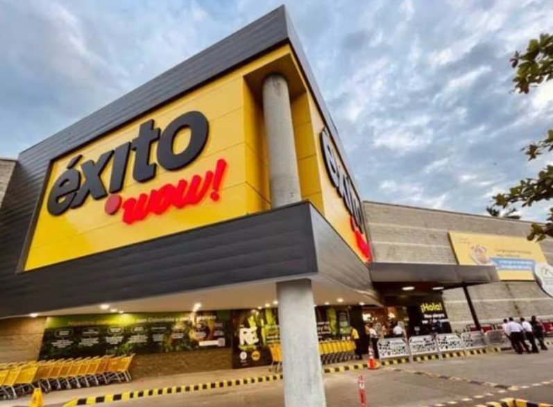 DIAN clausura establecimiento de la cadena Éxito por irregularidades en la facturación