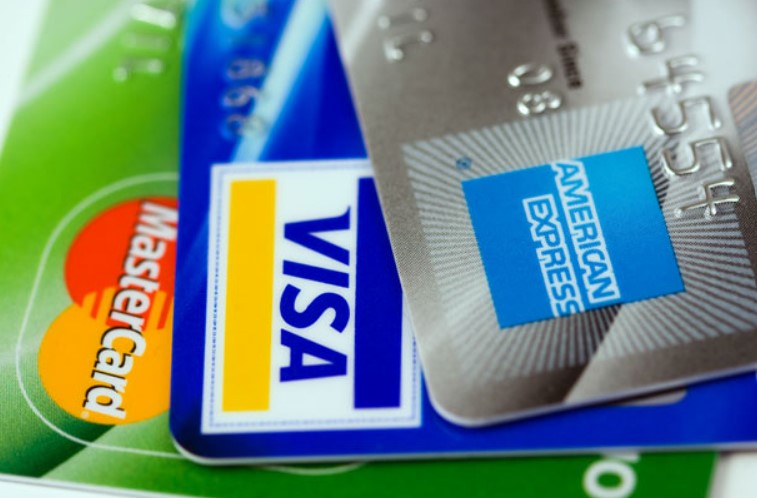 Aunque pague a una cuota estas tarjetas de crédito cobran intereses desde el primer día